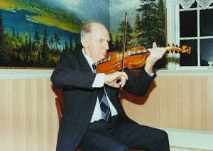 Øystein Ellefsen på Glitre, Laagdalsmuseet, på hans 75-åsdag